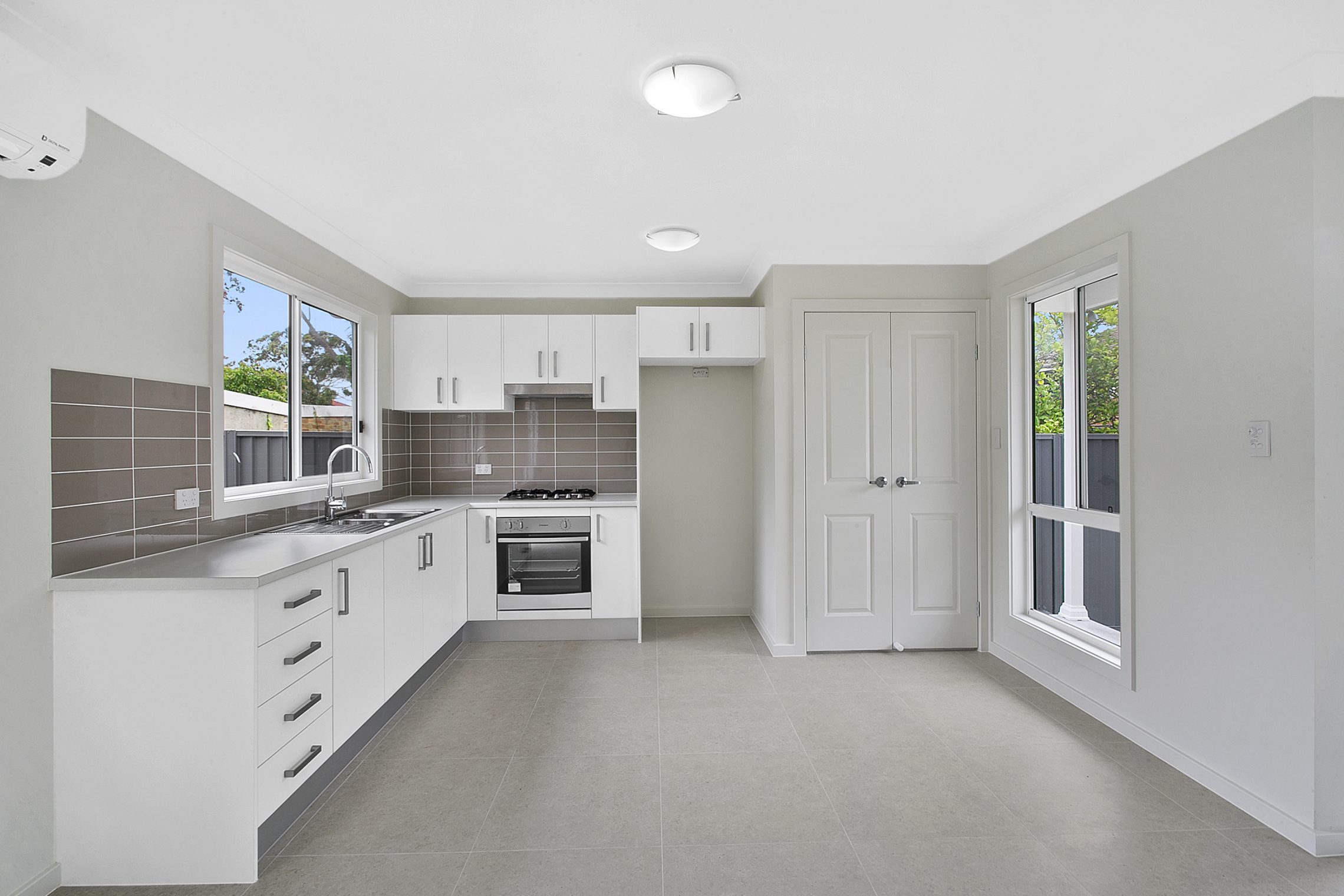 Lane Cove North – M715