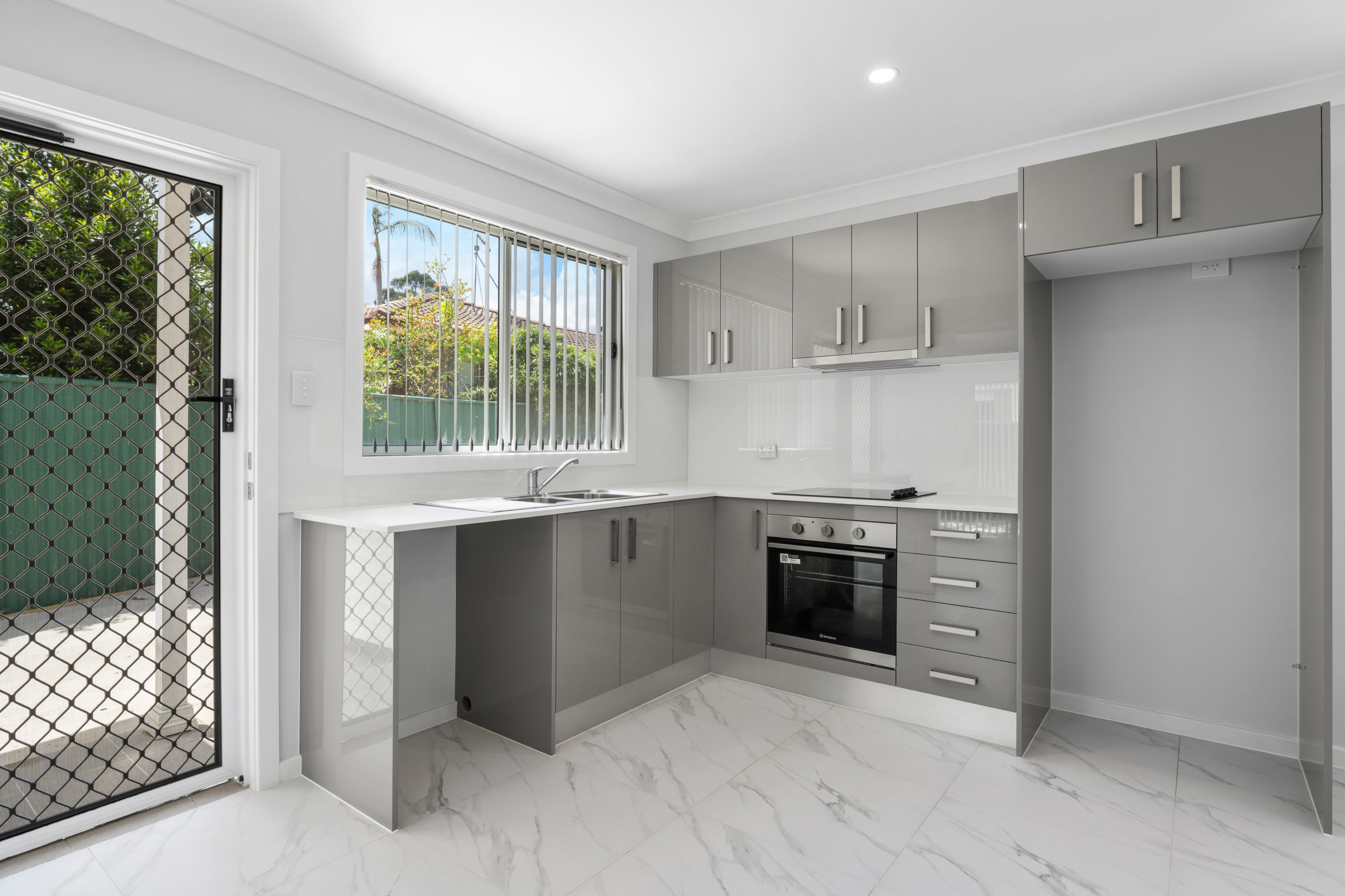 Quakers Hill – L8