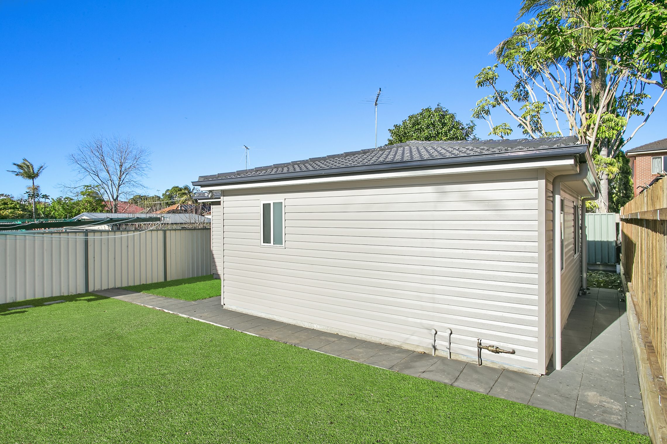 Carlton – M79