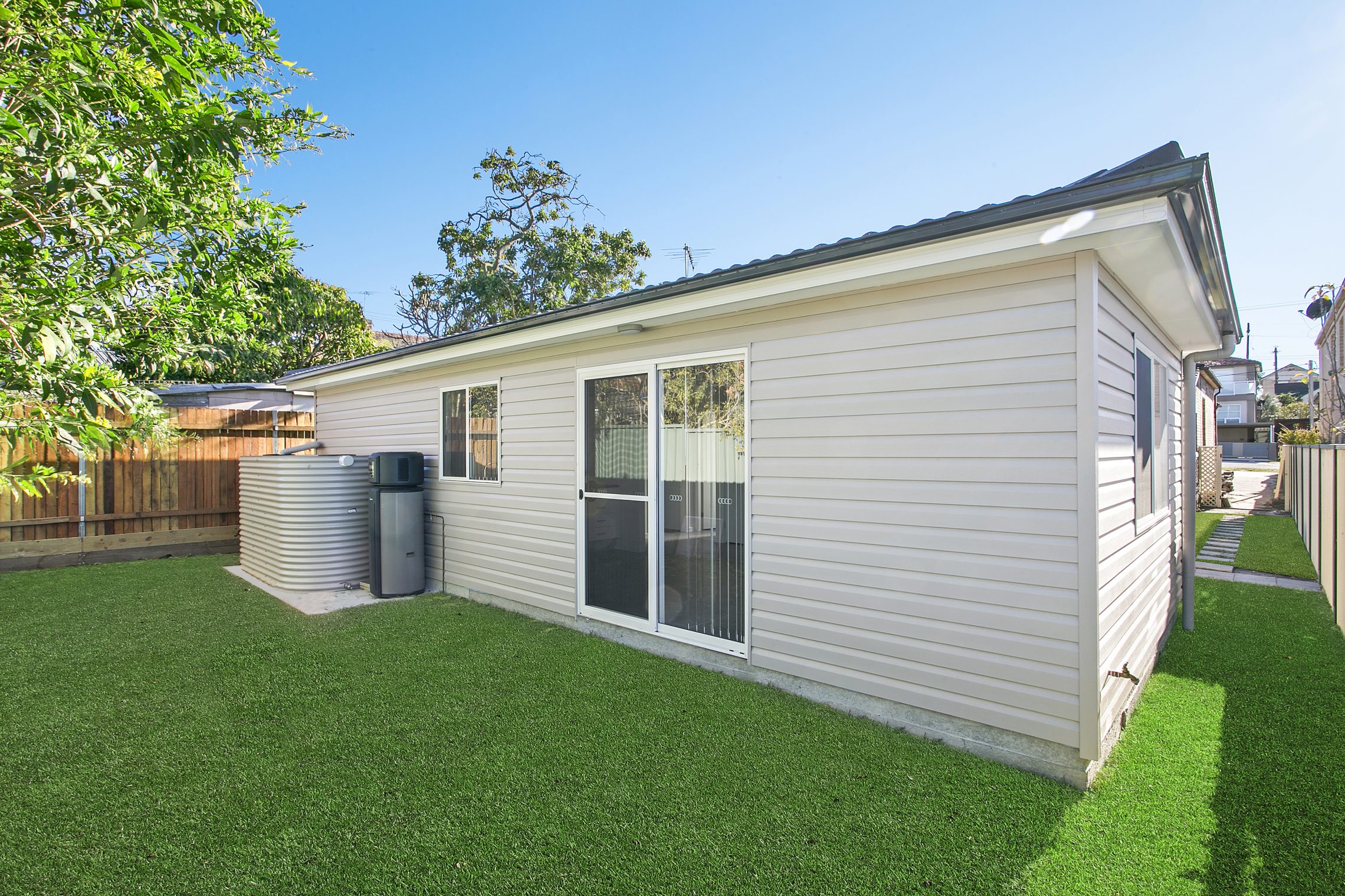 Carlton – M79