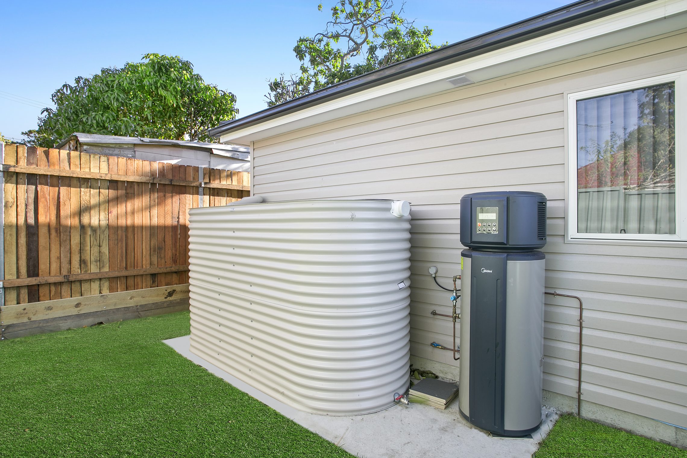Carlton – M79