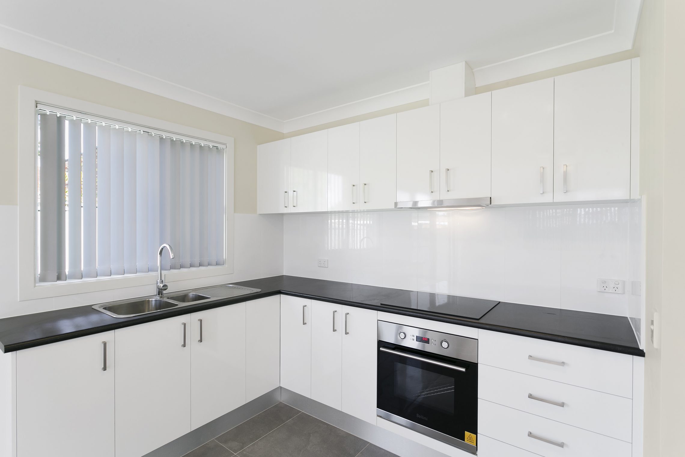 Carlton – M79
