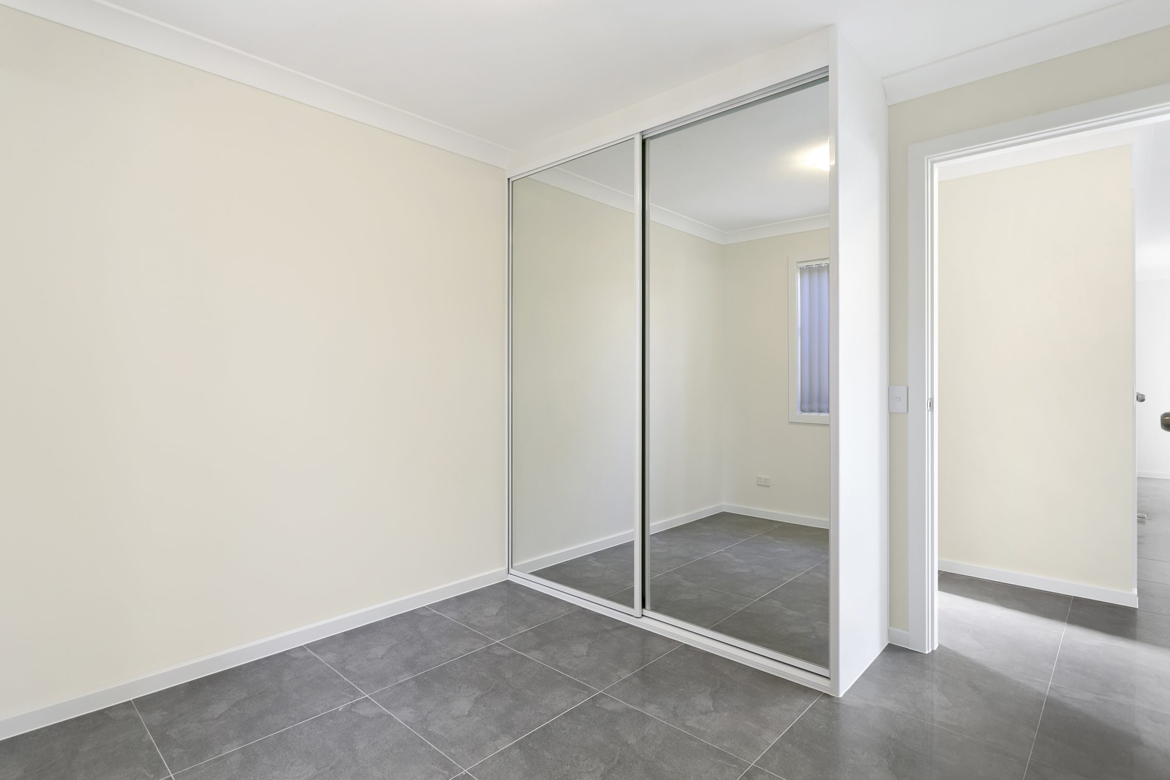 Carlton – M79