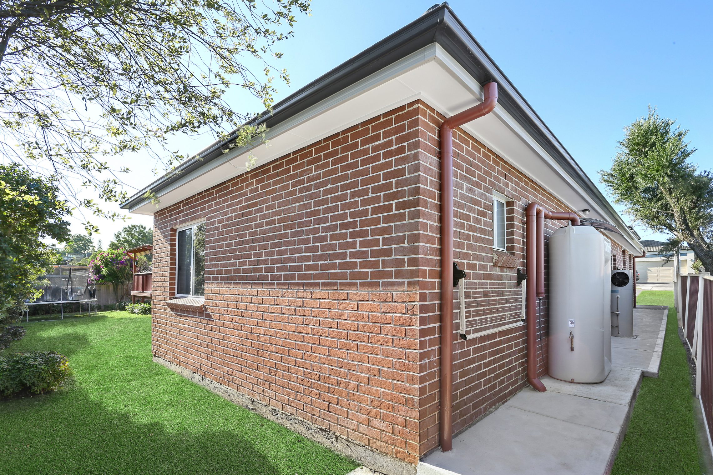 Ermington – M8