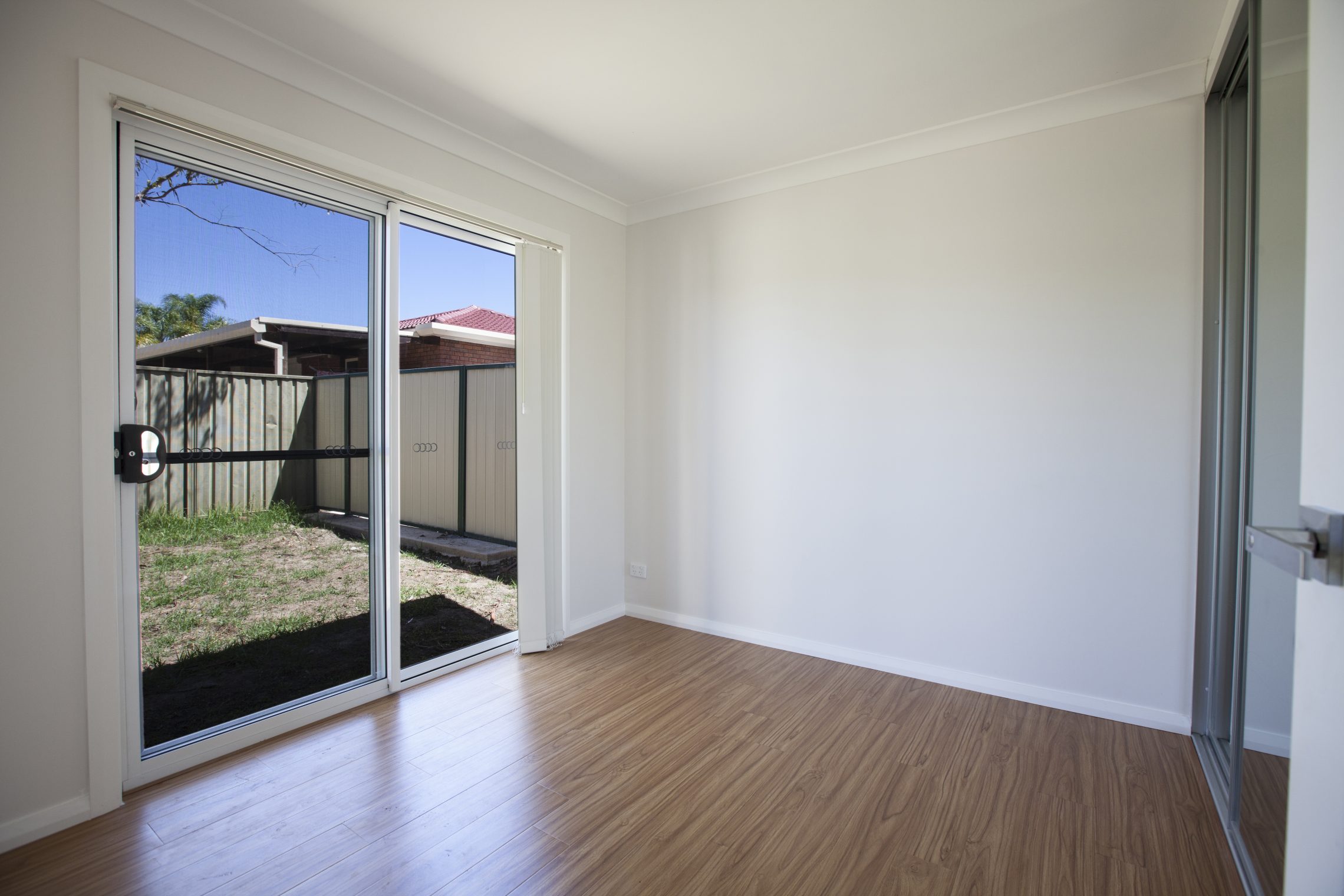 Quakers Hill – R33