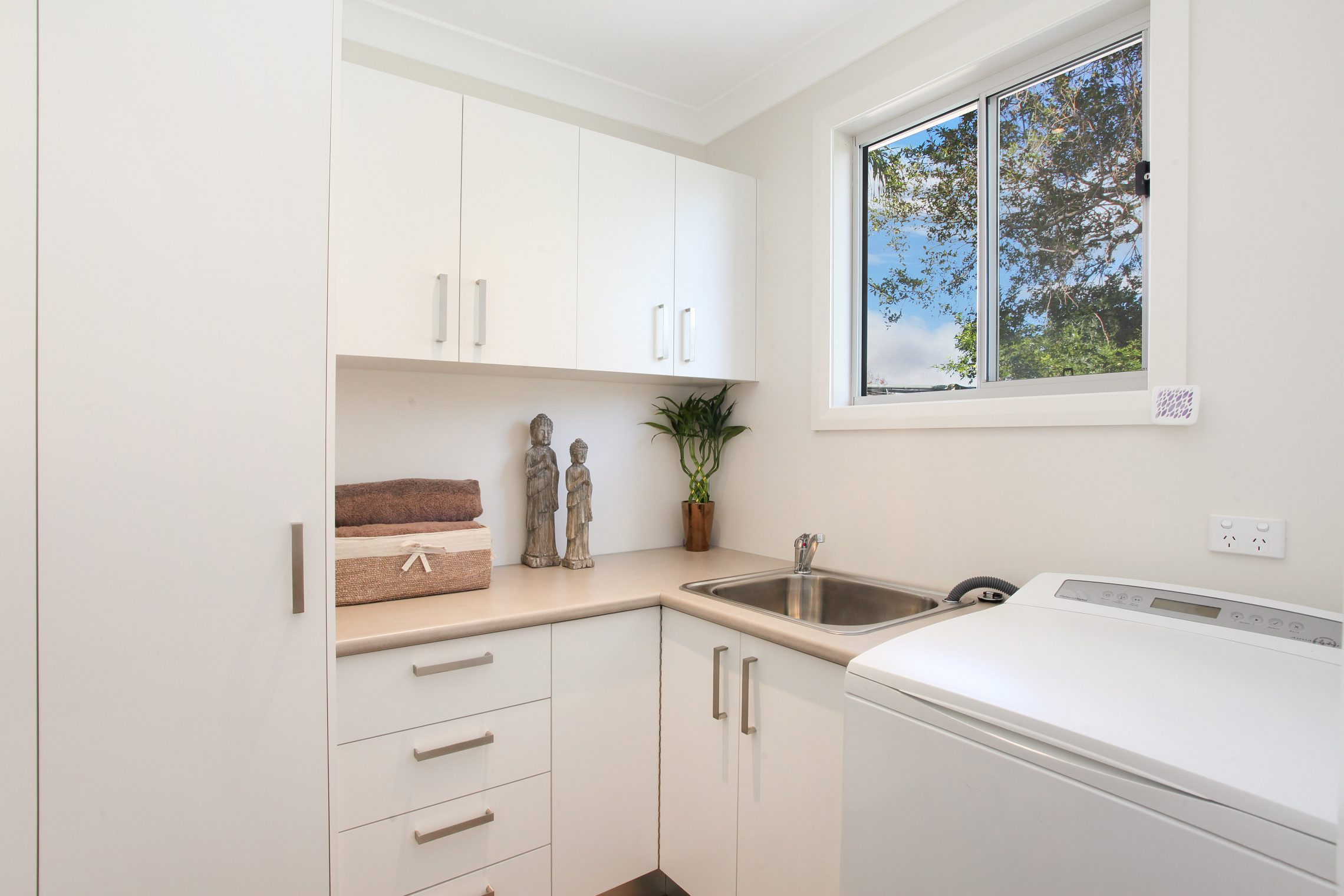 Greenacre – J162