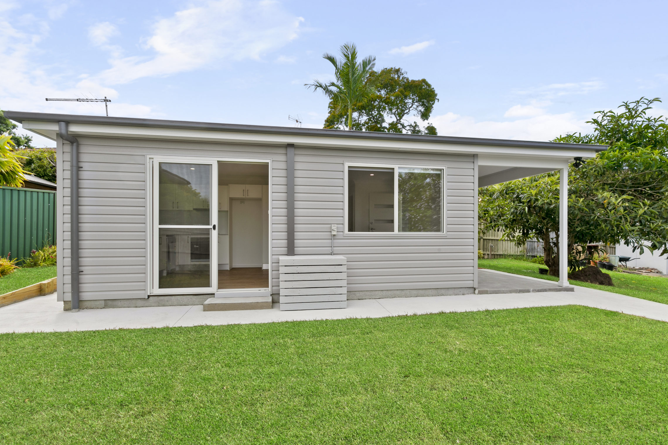 Mona Vale – P51