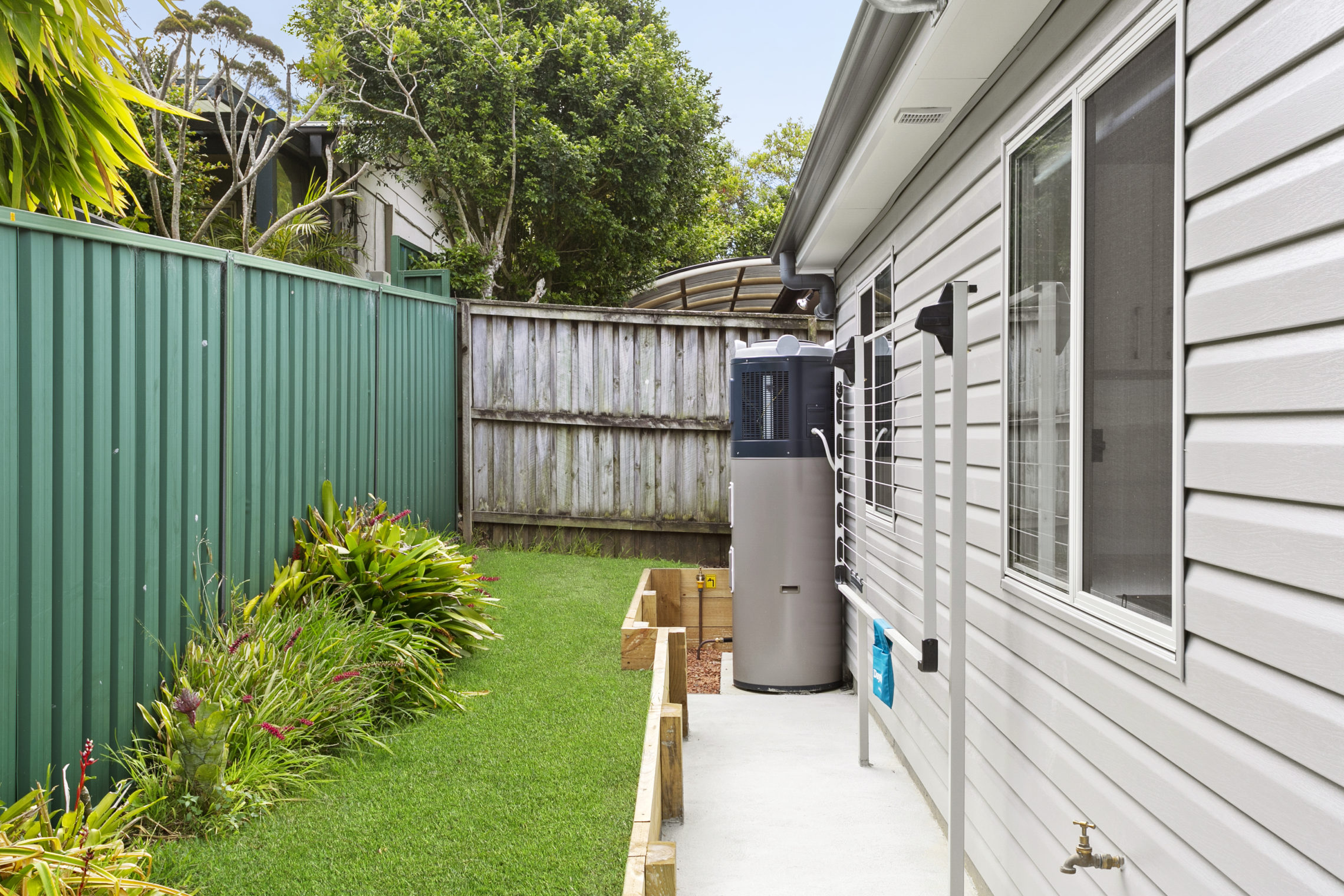 Mona Vale – P51