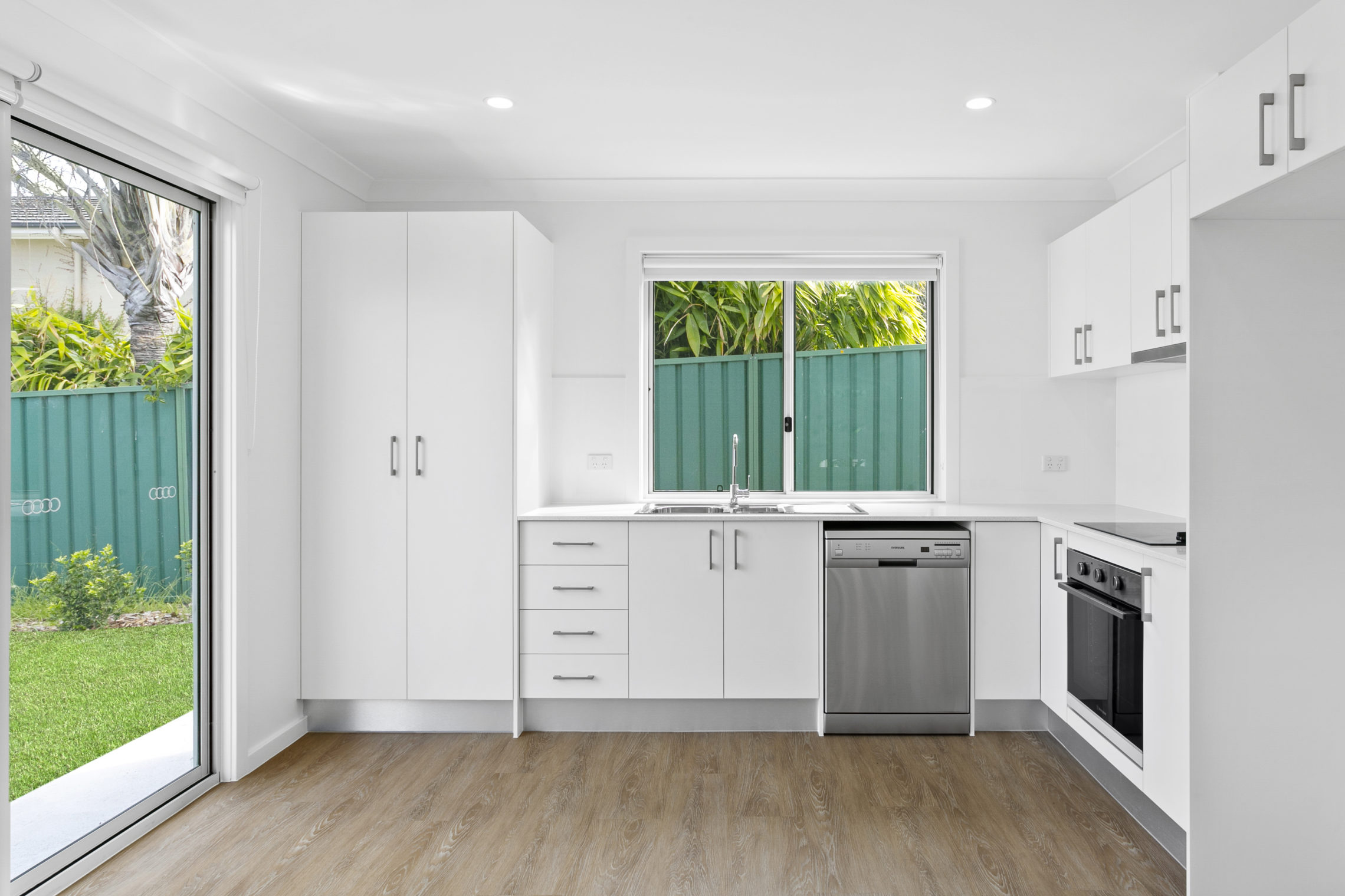 Mona Vale – P51
