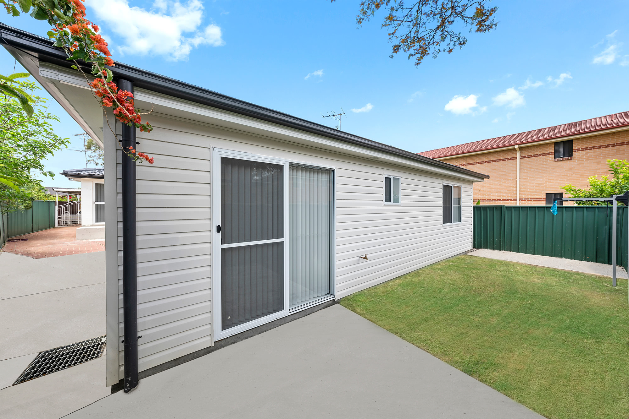 Quakers Hill – L8
