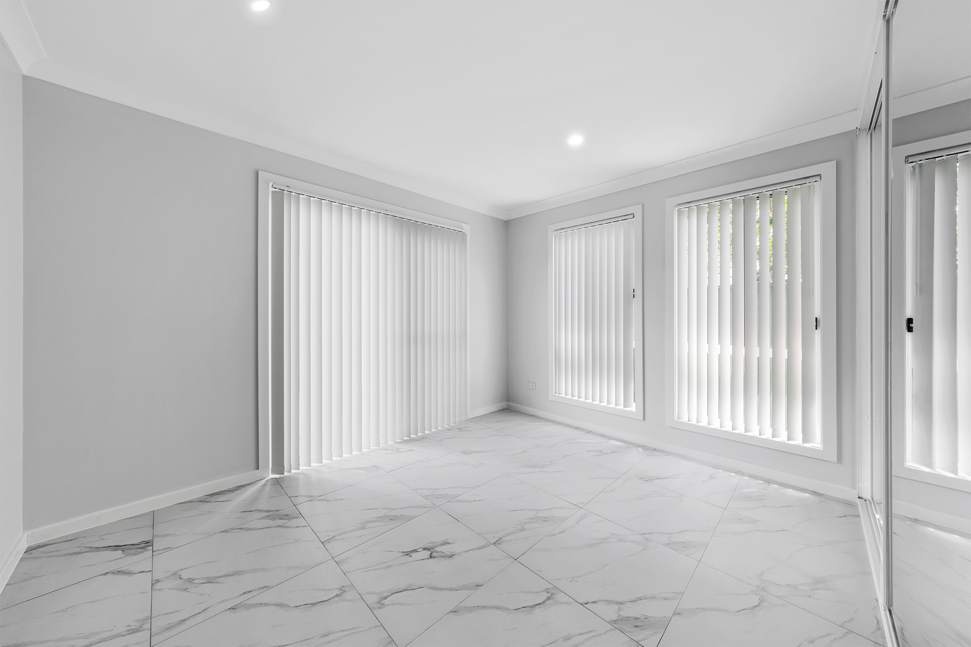 Quakers Hill – L8