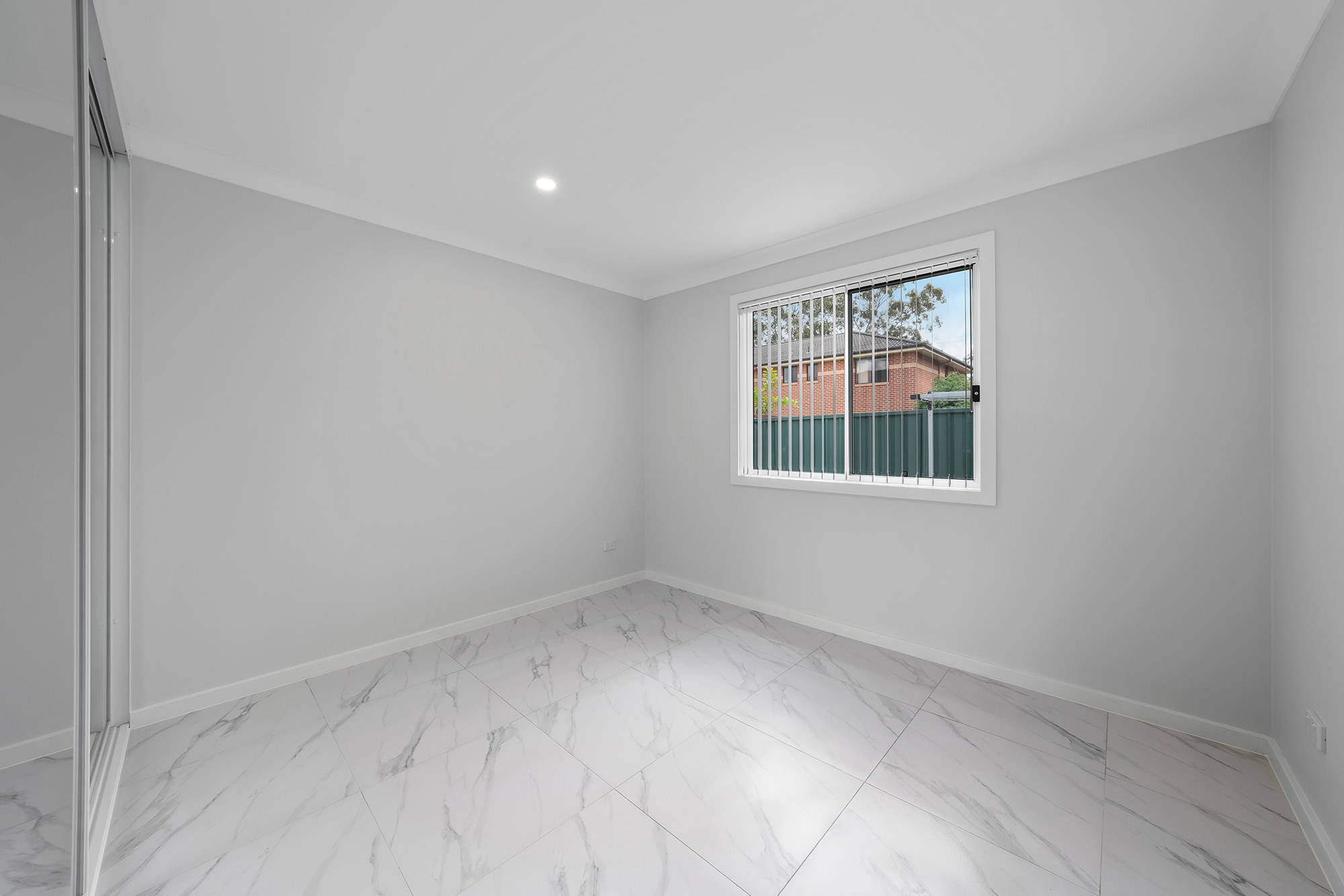 Quakers Hill – L8