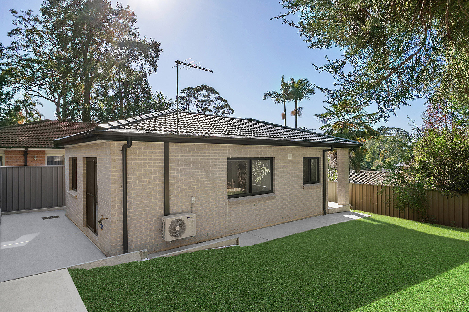 Cherrybrook – E7