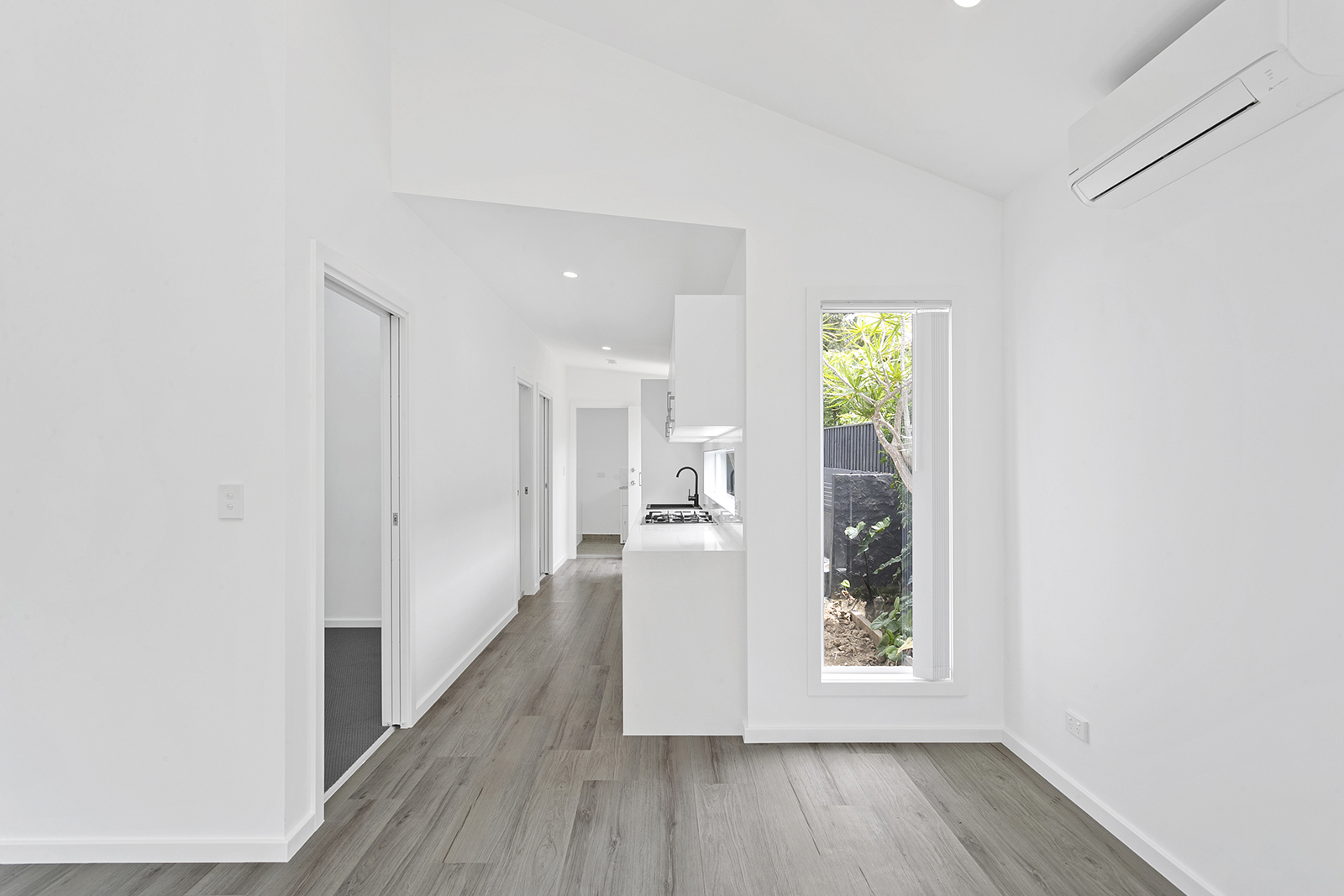 Avalon Beach – B600