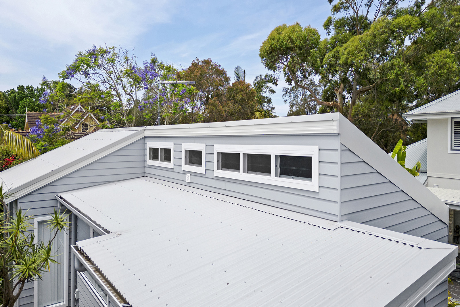 Avalon Beach – B600