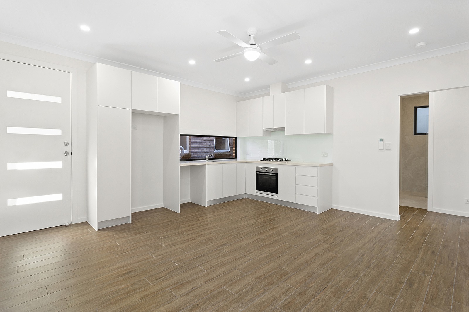 Mona Vale -R73
