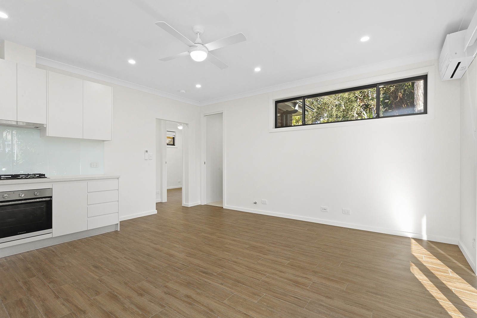 Mona Vale -R73