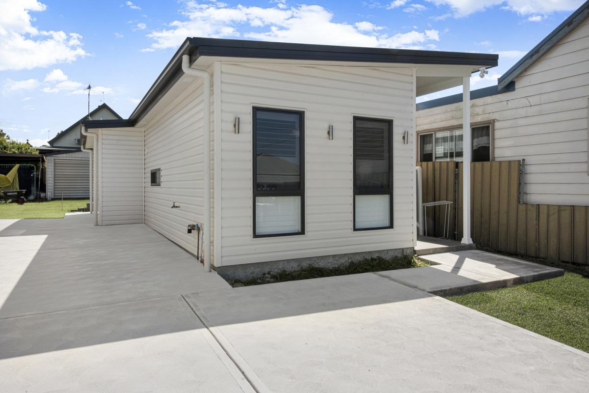 Waratah – G22
