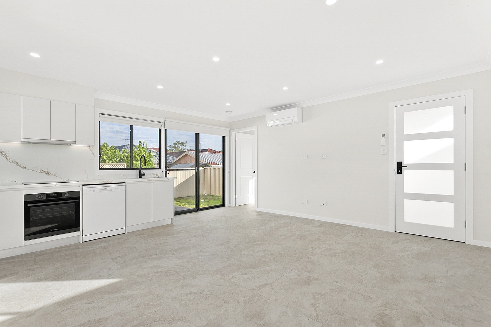 Rooty Hill – W14