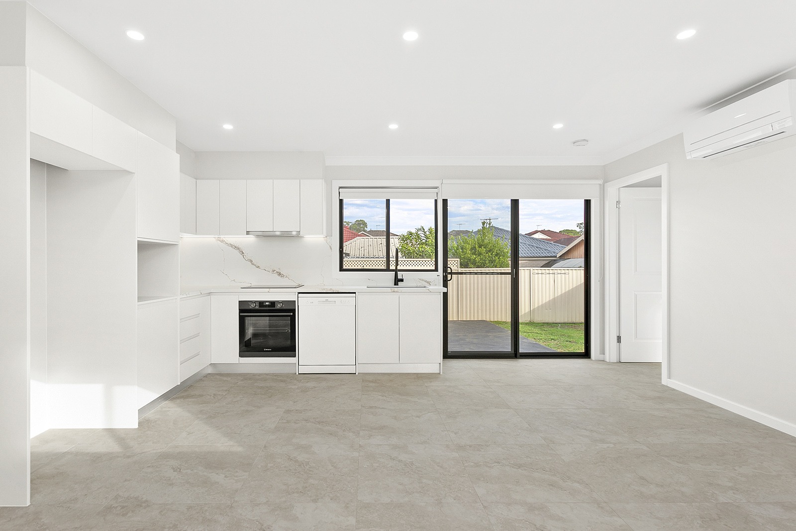 Rooty Hill – W14
