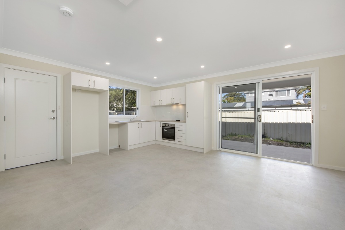 Blackwall – W16