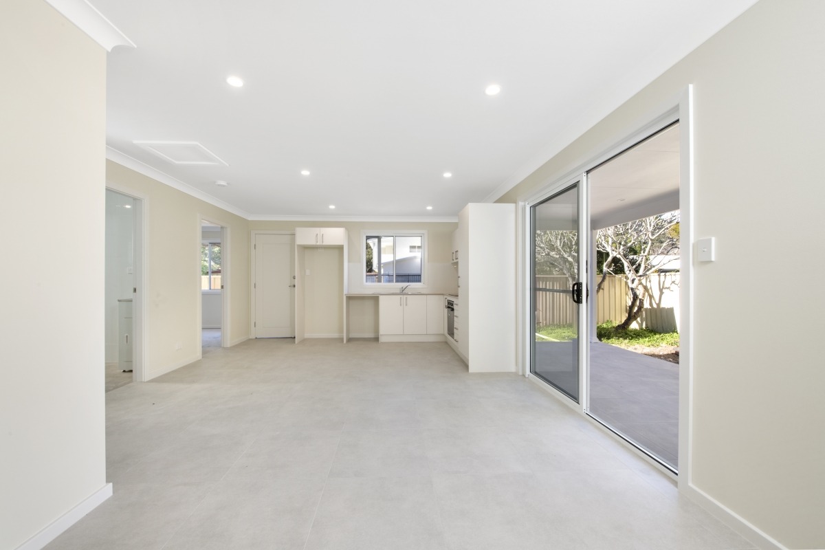 Blackwall – W16