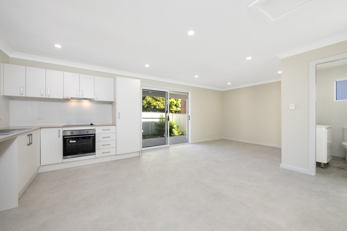 Blackwall – W16