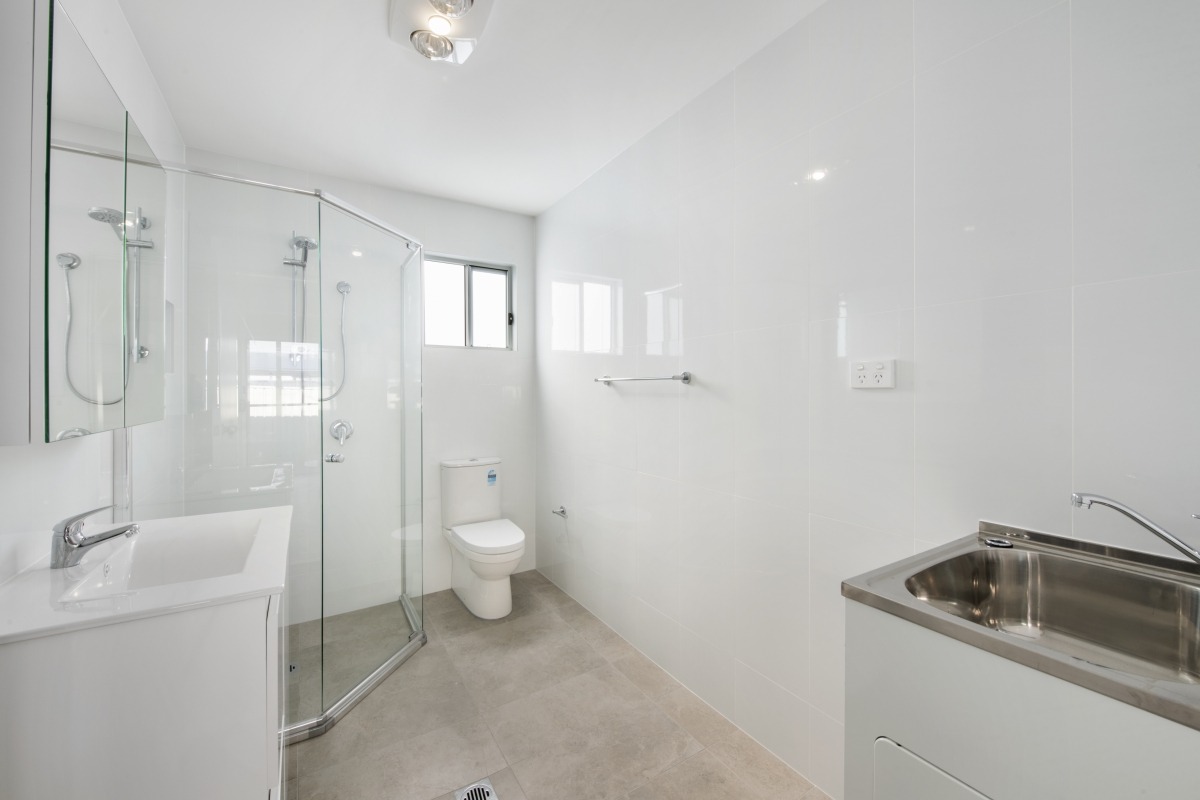 Blackwall – W16