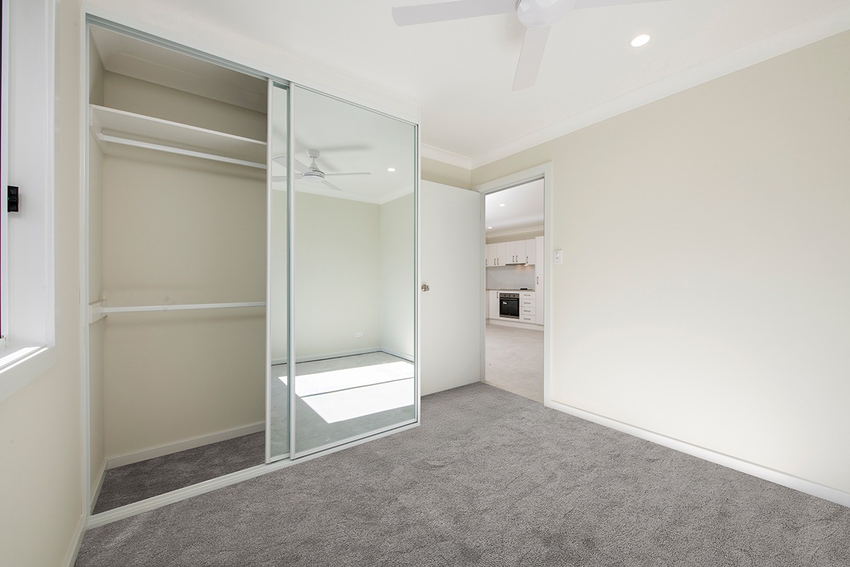 Blackwall – W16